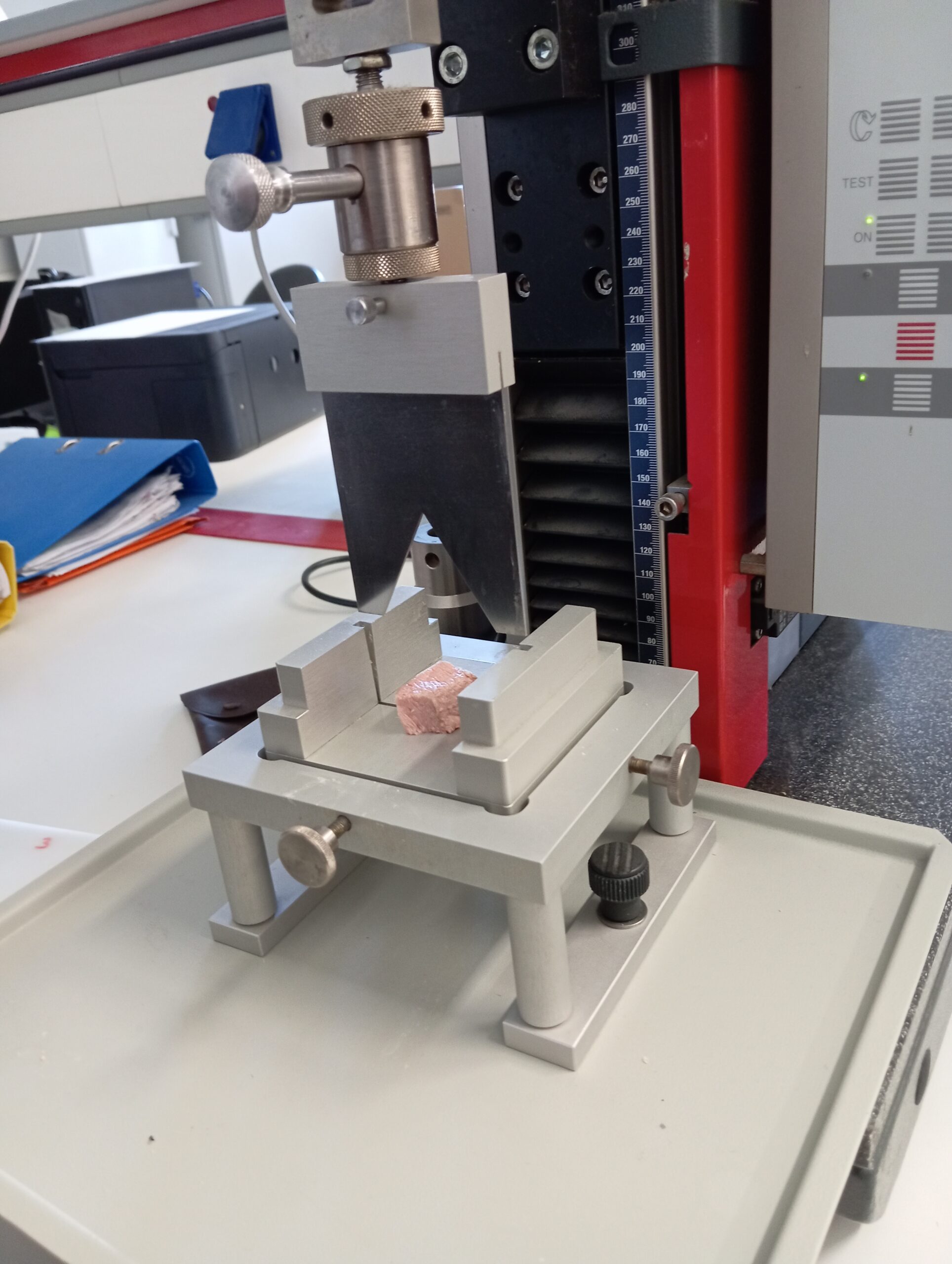 όργανο για την εκτίμηση της τρυφερότητας κρέατος